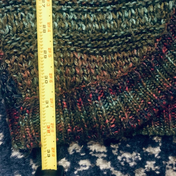 AEO Sweater Throw - Picture 5 of 5